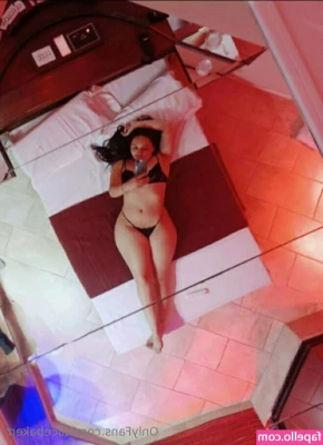 alicebakerr - DM s with tips get priority