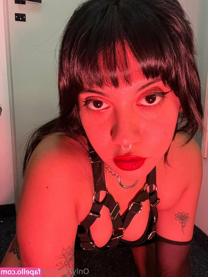 p4prikka - I love being slutty for you xx