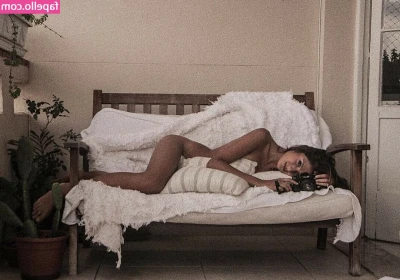 Maxine Meneghetti [ maxine-meneghetti ] - selfie game🤳💯