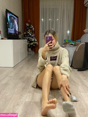 Vellari_feet [ vellari-feet ] - ….a few years back when I was shooting with Brazzers.💦💦💦