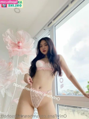 nhennhensohot - Sei pronto a passare una bella serata con noi 3 😈 Io ,