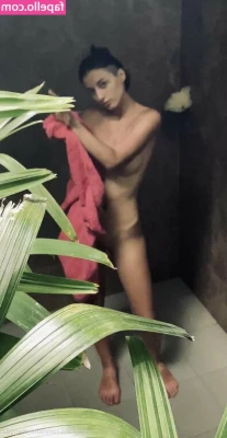dorasexplorer - A Very Naughty Christmas Live 🎄🎅 TIP for HD Copy & Other