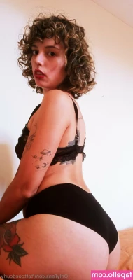 tattooedcurly - Let s have a great week Wanna help me out  5  to take my shorts out  3