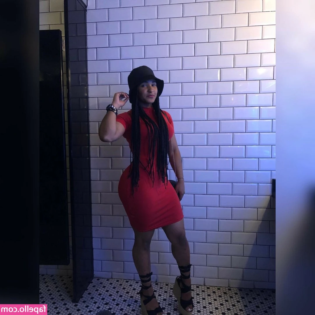 Yina Hernandez [ yina-hernandez ] - Are u addicted to this good morning with thick thighs! Já está