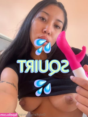 piel_morena4 [ piel-morena4 ] - 1 08 of playing with my pussy up close  dm me and tell me how much