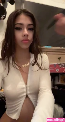 Stephanie Chavez [ stephanie-chavez ] - Going LIVE tonight around 6pm pst!