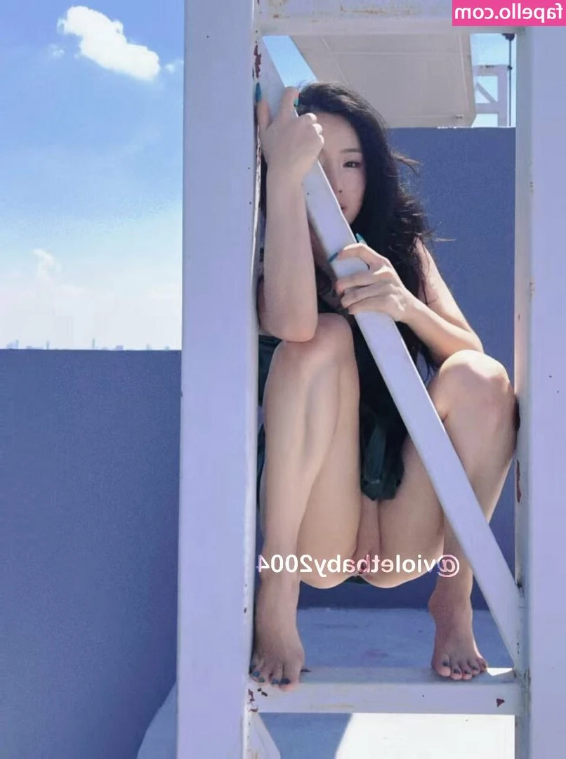 violetbaby2004 - I love my job 😌🖤