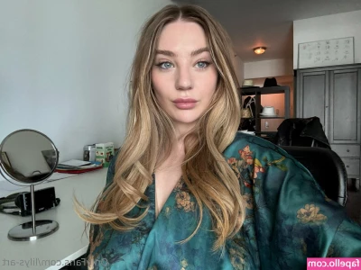lilys-art - Showing off my sexy holes