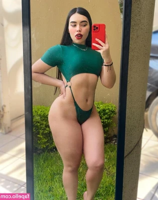 Valeria Romero [ valeria-romero ] - I love the way natural boobs float and jiggle in the bath ☺
