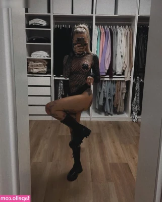 Carina_mthrfckr [ carina-mthrfckr ] - Im in my Cow girl era