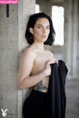 Marisa Ehret [ marisa-ehret ] - On your knees.....