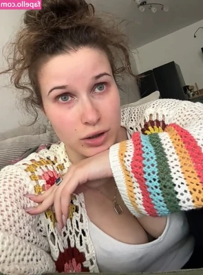 Alexandra.Ohrem [ alexandra-ohrem ] - 💝WE PLAY AT TAKING OFF OUR CLOTHES?🫦