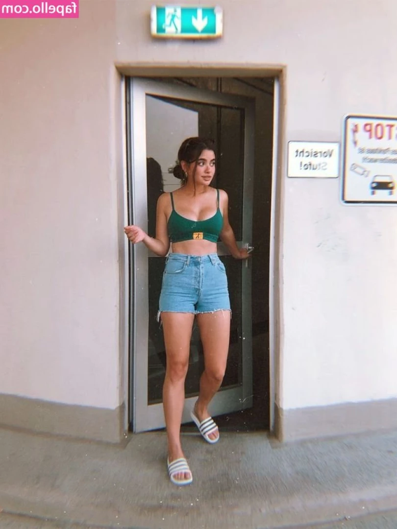 Viv.may [ viv-may ] - Baby do you like my tits or do you prefer my ass?
