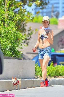 Juliette Lewis [ juliette-lewis ] - Fishnet bikini:)