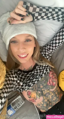 eggstarrrrr - LET'S GO ON A VIDEO CALL UNTIL YOU CUM AND SHOW ME ALL YOUR MILK