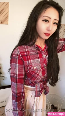 cindymoon7 - Stretching it out so next time I get fucked I can bust it open for