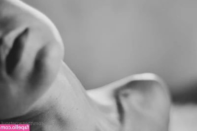 thegarnetsoul - Undress me for bed...