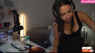 shakiravv - 🔥 HOT NEW CONTENT 🔥  Available in your DMs now!