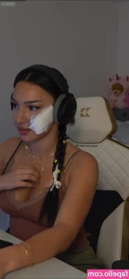 shakiravv - Naughty boy 😏🔞🍆