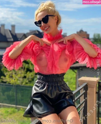 Tatyana Deriabina [ tatyana-deriabina ] - So sweet and innocent☺️❣️