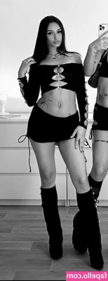 ev.elinne [ ev-elinne ] - Lick it clean for me 🍦👅