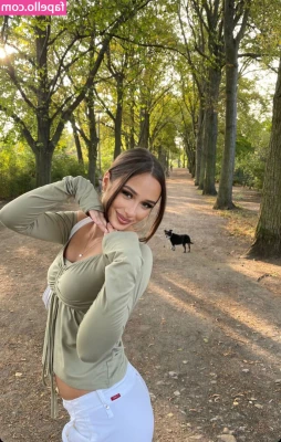 ev.elinne [ ev-elinne ] - Crawl to me little puppy <3