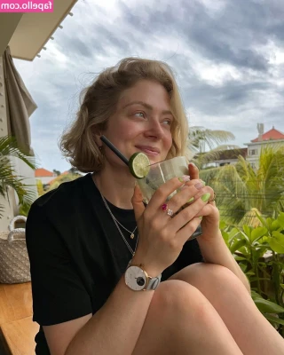 Anna Engelschall [ anna-engelschall ] - No undergarments kinda day baby