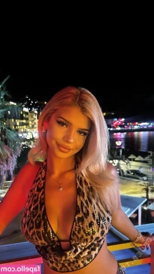 Artinesa Kurtishi [ artinesa-kurtishi ] - 🔥🔥🔥 NEW FULL 🔥🔥🔥 Two hot babes oily each other and