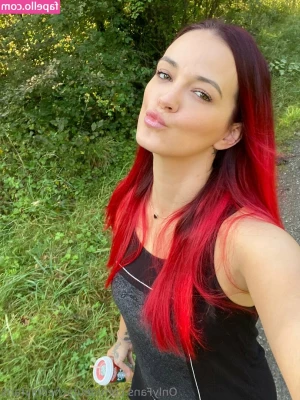 Deutscheonlyfans - https://onlyfans.com/antoconyx Comparte mi enlace ayúdame a tener