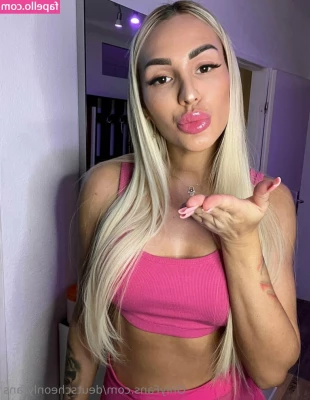 Deutscheonlyfans - Oggi la dedico tutto il tempo a me stessa e chi si vuol prendere cura