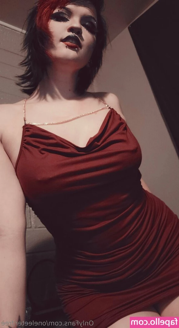 oneleeter.free [ oneleeter-free ] - I lost my shirt  cum help me find it