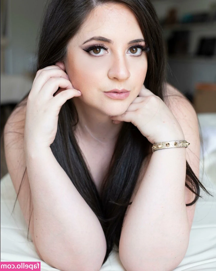 ava_hadley [ ava-1 ] - Come and entertain me 😉