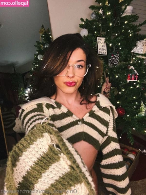 shorrtnsweeet - I m addicted to taking size queens like  littlemouchette to their