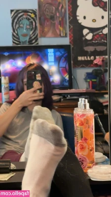 Ally_solez [ ally-solez ] - Im leaking precum constantly day, night, work, public.. sometimes its