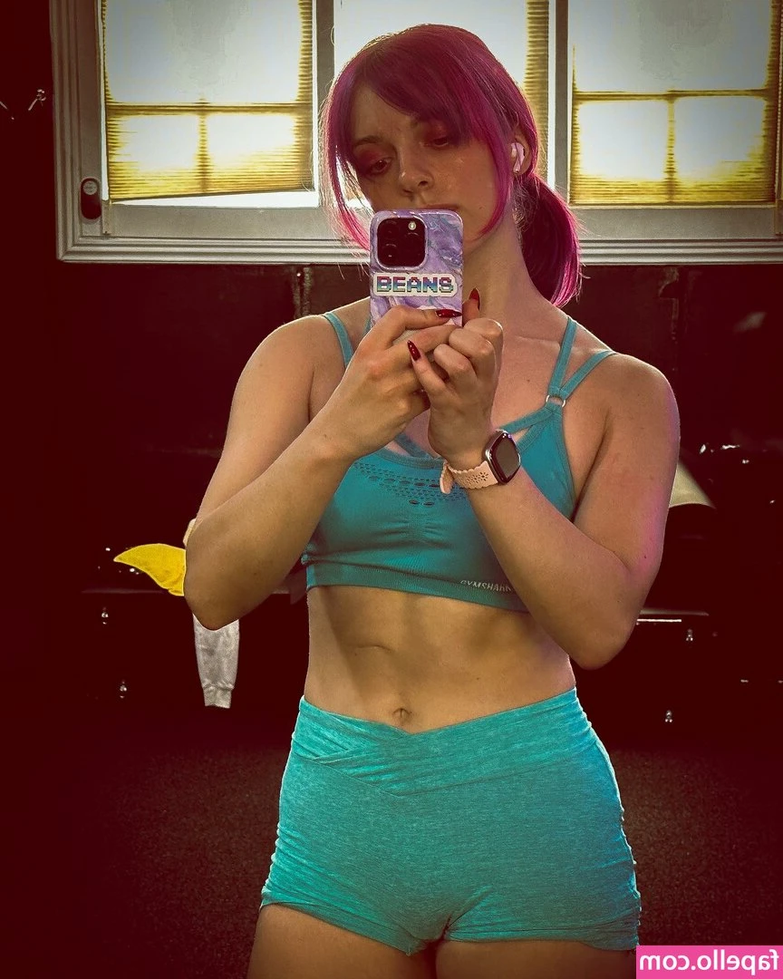 Kayli Mills [ kayli-mills ] - It's freaky Friday baby, tell me all about those fantasies of me 😘