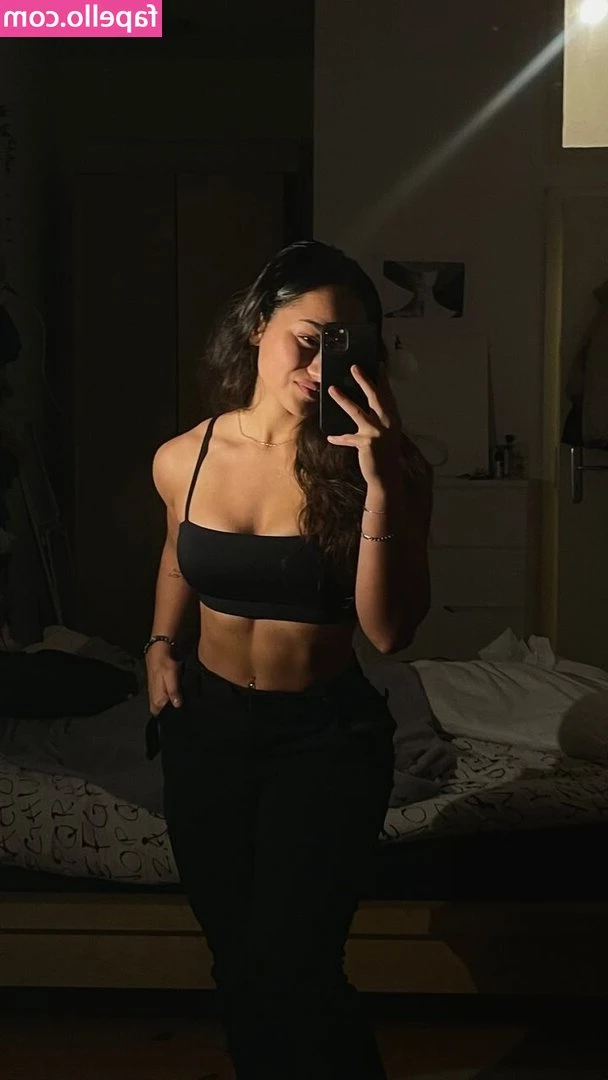 Paula Ahmadi [ paula-ahmadi ] - I wish I was straddling you 🥹