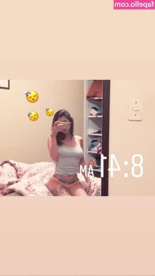 Valeria Vargas [ valeria-vargas ] - 3 pics Daddy took of me ✨