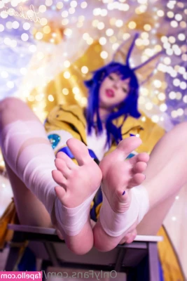 loukamii - Who s ready to play with the masturbation sensation that s gripping