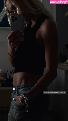 Anna Zhegalkina [ anna-zhegalkina ] - Guys would you like to fuck me while I cum on my face?