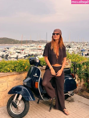 Giovanna Ewbank [ giovanna-ewbank ] - do you need somebunny to love? 💖