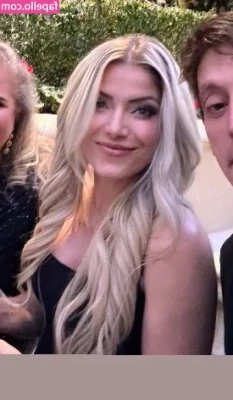 Alexa Bliss [ alexa-bliss ] - Perfect pussy