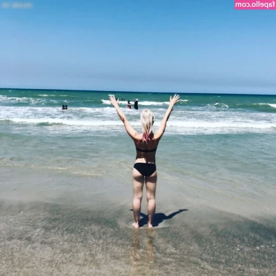 Alexa Bliss [ alexa-bliss ] - Experimenting with a little dirty talk:) Recently been doing a lot of