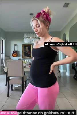 Alexa Bliss [ alexa-bliss ] - Hey guys  sorry it s taking a bit to post the next set  Some of you