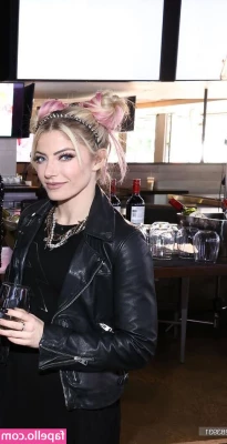 Alexa Bliss [ alexa-bliss ] - One of my favorite things… David in white briefs!