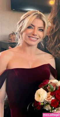 Alexa Bliss [ alexa-bliss ] - Happy New Years  May 2022 be a hell of a lot better than 2021 was
