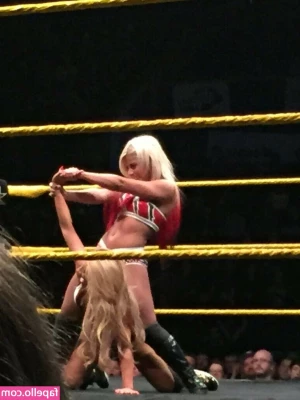 Alexa Bliss [ alexa-bliss ] - this is a new angle for me