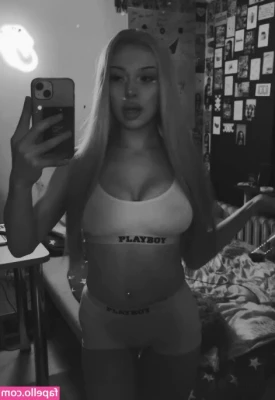 jablonska799 - Do you like Big Belly show? 🤩 Tips me 24.99 doll and get an
