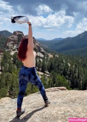 Koolysmiley - Come pull on my ponytail daddy 👱🏻‍♀️ 2 fully nude pics