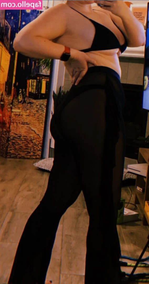 Koolysmiley - ☀️ massaging & playing with swollen PMS boobies has made
