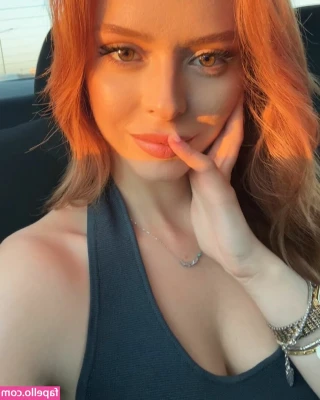 Melis Hazal Karagoz [ melis-hazal-karagoz ] - Dance party humpday hahah